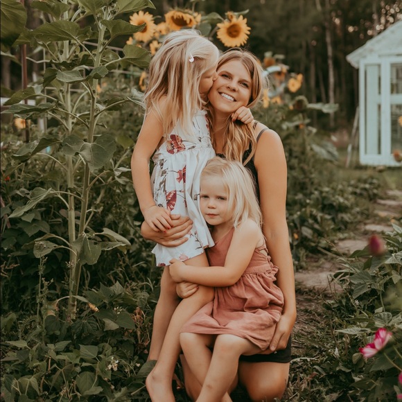 Meet your Posher, Breanne - Picture 1 of 1